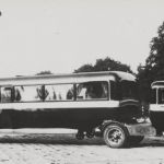 1936: DAF oplegger met Reo trekker