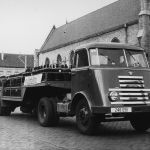 1950: DAF T50 geladen met gasflessen van Esso