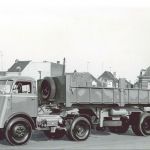 1960: DAF T18 trekker kipper oplegger