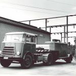 1960: T18 met dieplader met daarop een transformator